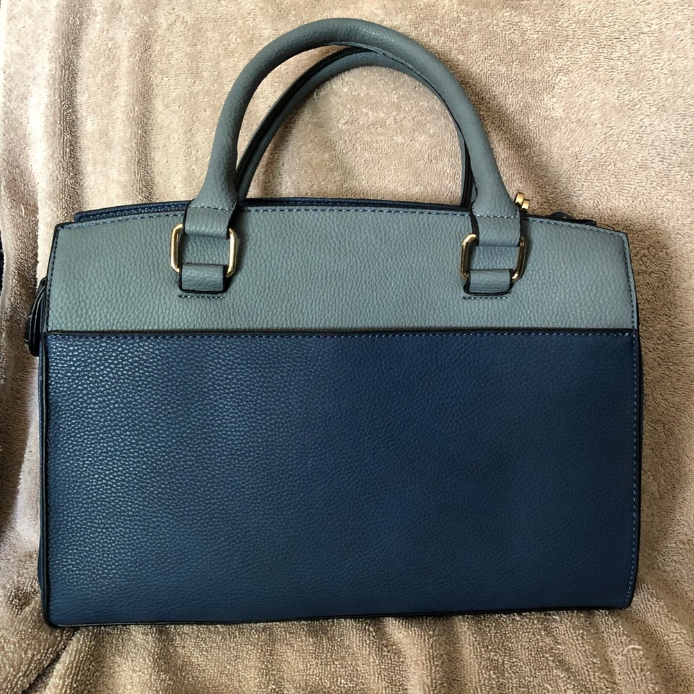 🔥 DEAL DEAL DEAL 🔥 Shoulder Bag. Approved VEGAN.